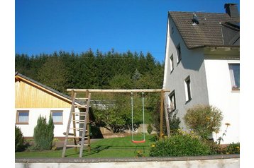 Germania Privát Aura im Sinngrund, Exteriorul